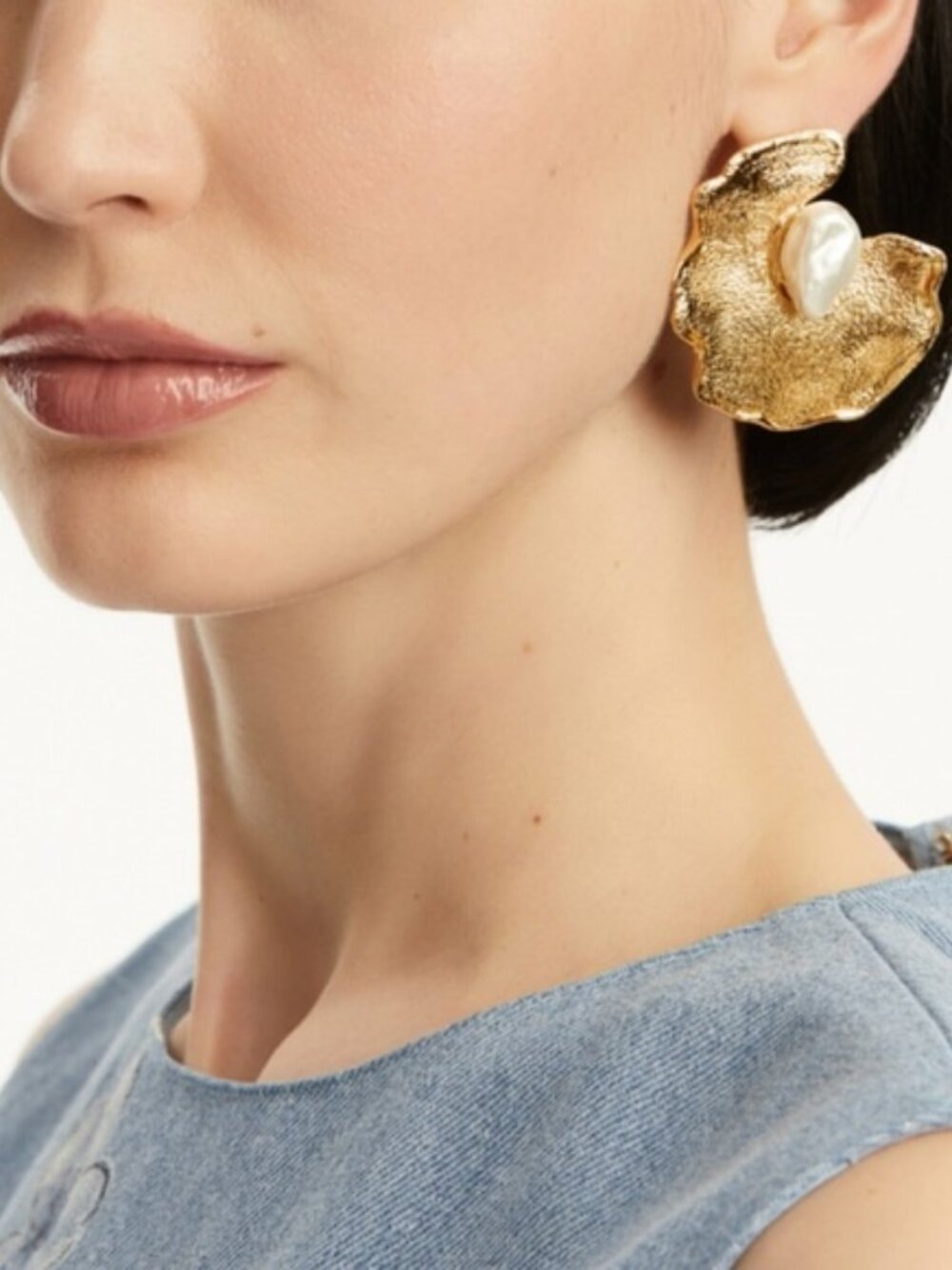 Oscar de la Renta Gold and Pearl Statement Earrings
